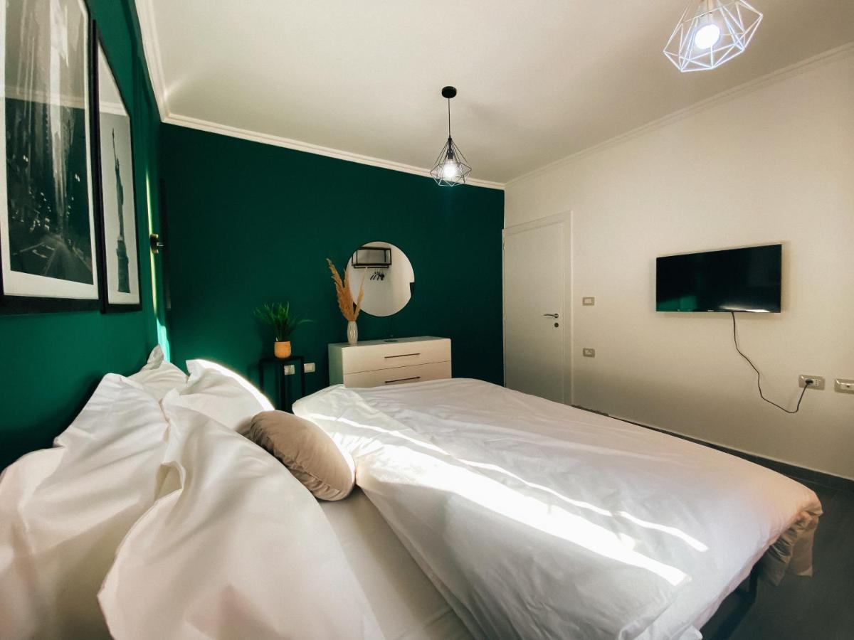 Blloku Area Modern App - The Nest Lägenhet Tirana Exteriör bild